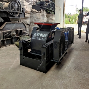 2PG400x400小型對輥破碎機(jī)發(fā)貨圖片_發(fā)往廣西雨林_破碎沙子