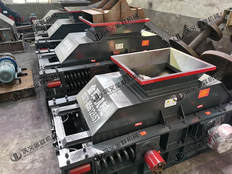 大型對輥破碎制砂機有哪些優(yōu)勢，購買一臺需要多少錢？