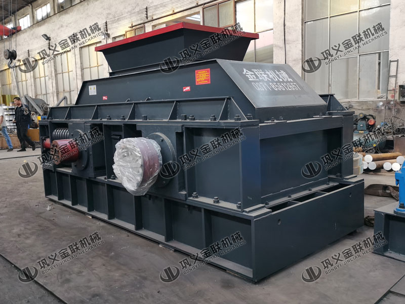 日產(chǎn)200噸對輥制砂機多少錢一臺，有哪些型號合適？