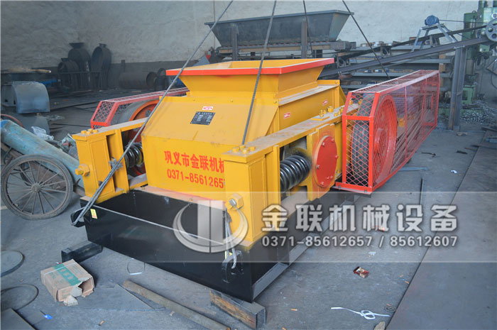 小型玻璃破碎機(jī)有哪些原理特點(diǎn)，出料均勻嗎？