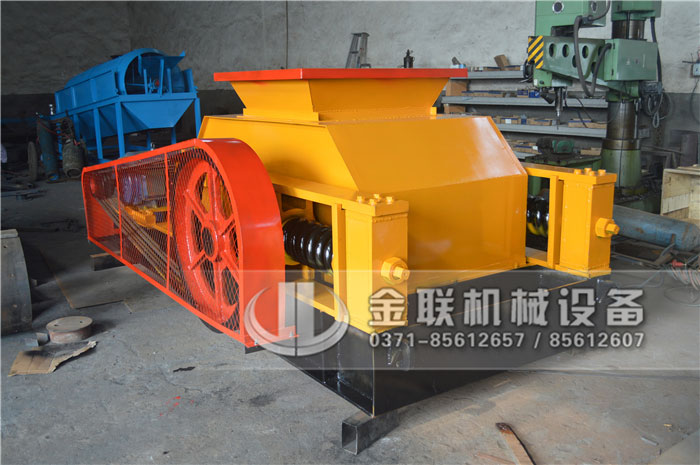 新型狼牙破碎機輥面的焊接有什么特別的工藝