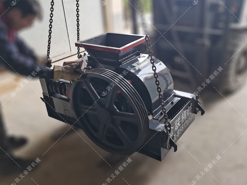 2PGC400X400雙齒輥破碎機發(fā)貨圖片_發(fā)往廣西百色_破碎錳礦