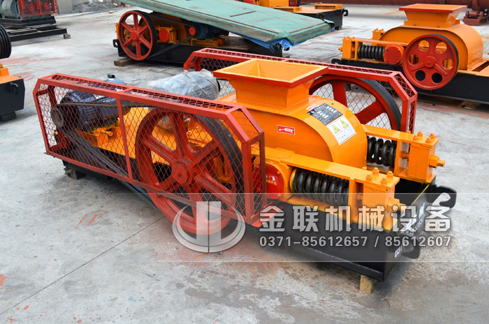 2PGC400*250小型雙齒輥破碎機
